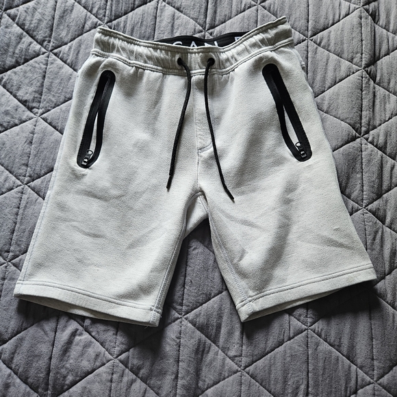 American Eagle XS White and Black Shorts - Picture 1 of 3